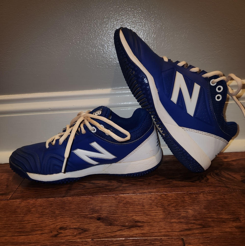 New Balance Turf Shoes. 5Y